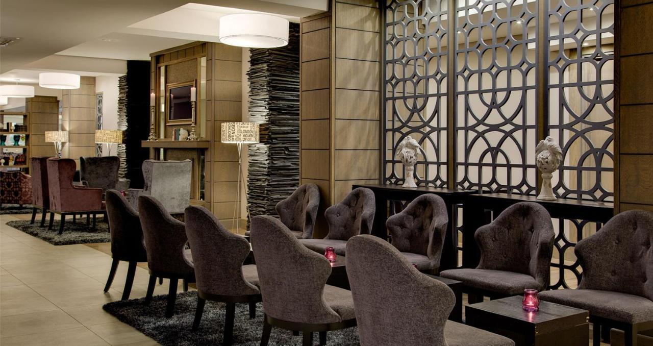 Anew Hotel Hatfield Претория Екстериор снимка