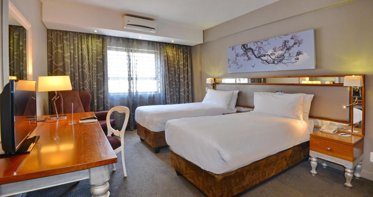 Anew Hotel Hatfield Претория Екстериор снимка