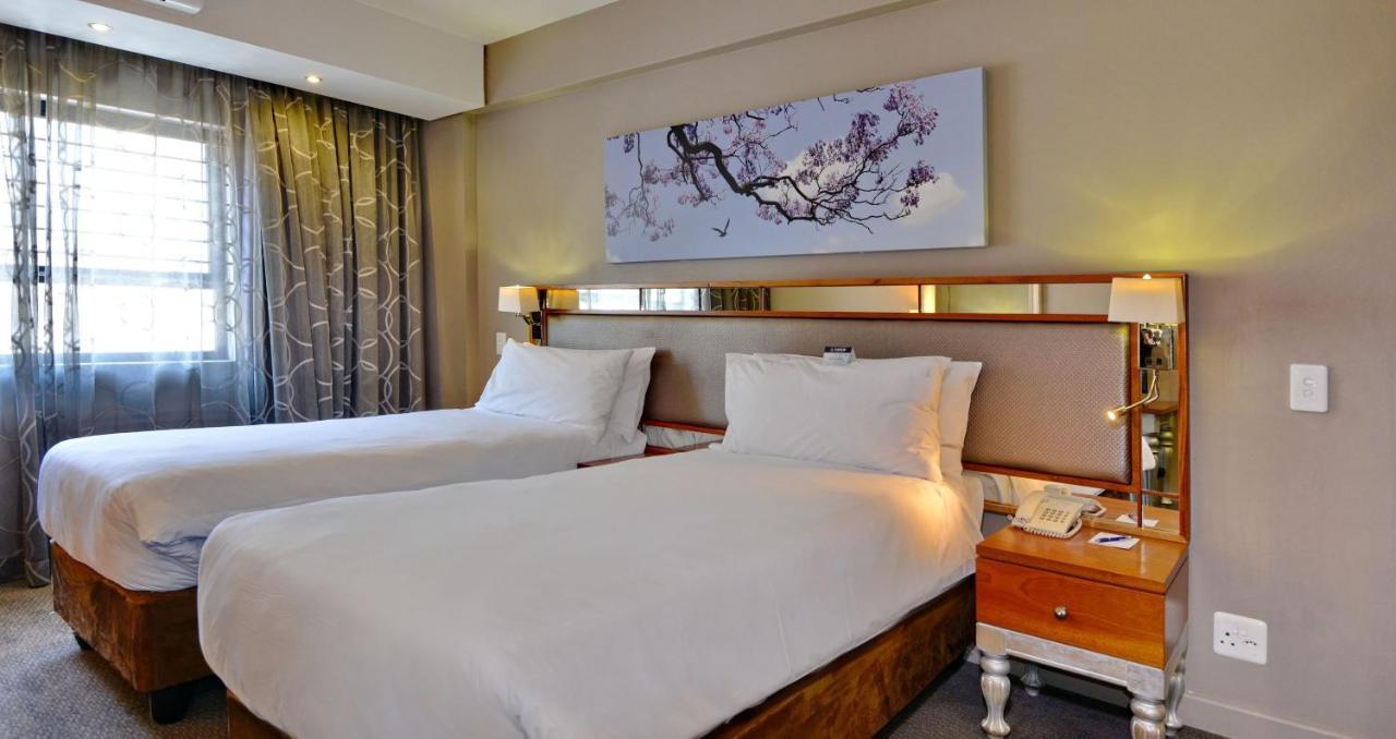 Anew Hotel Hatfield Претория Екстериор снимка