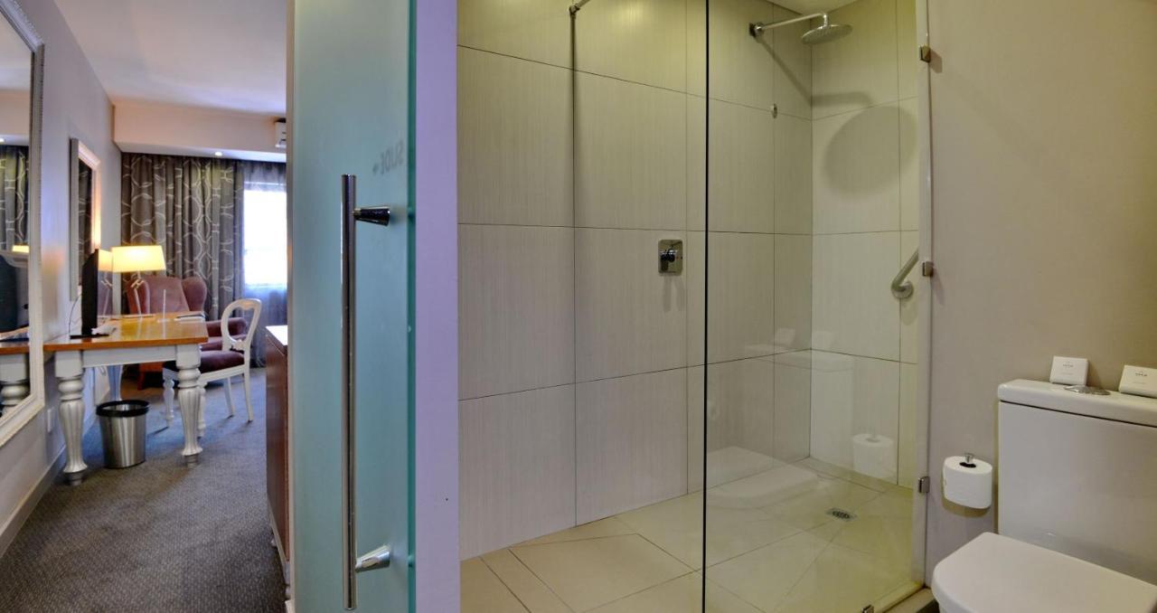 Anew Hotel Hatfield Претория Екстериор снимка